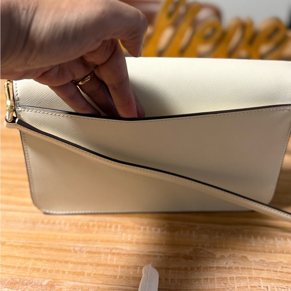 ON SALE!! Kate Spade Ivory Crossbody Bag with Gold Accents - Picture 6 of 16